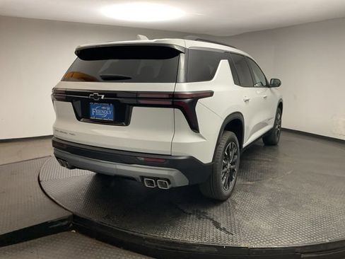 New 2026 Chevrolet Traverse LT w/ Sun and Wheel Package AWD/4WD image 7