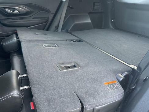 Used 2024 GMC Terrain SLT image 49