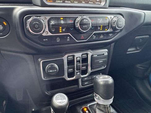 Used 2021 Jeep Wrangler Unlimited Sahara image 18