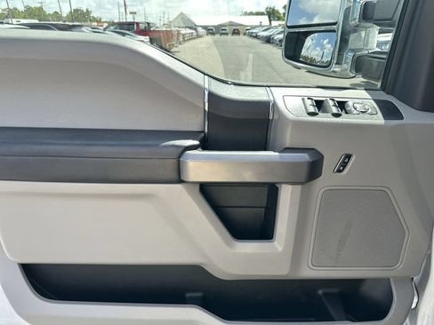 Used 2019 Ford F250 XLT w/ Snow Plow Prep Package AWD/4WD image 15