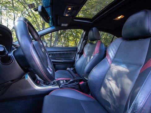 Used 2015 Subaru WRX STI Limited image 9