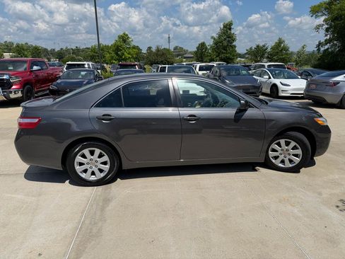 Used 2007 Toyota Camry SE FWD image 4