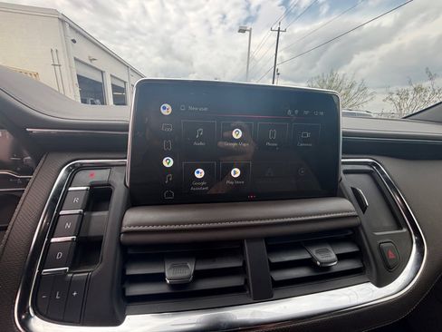 Used 2022 GMC Yukon XL SLT image 8