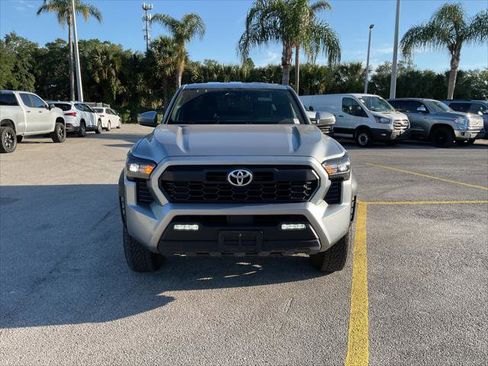 Used 2024 Toyota Tacoma TRD Off-Road AWD/4WD image 9