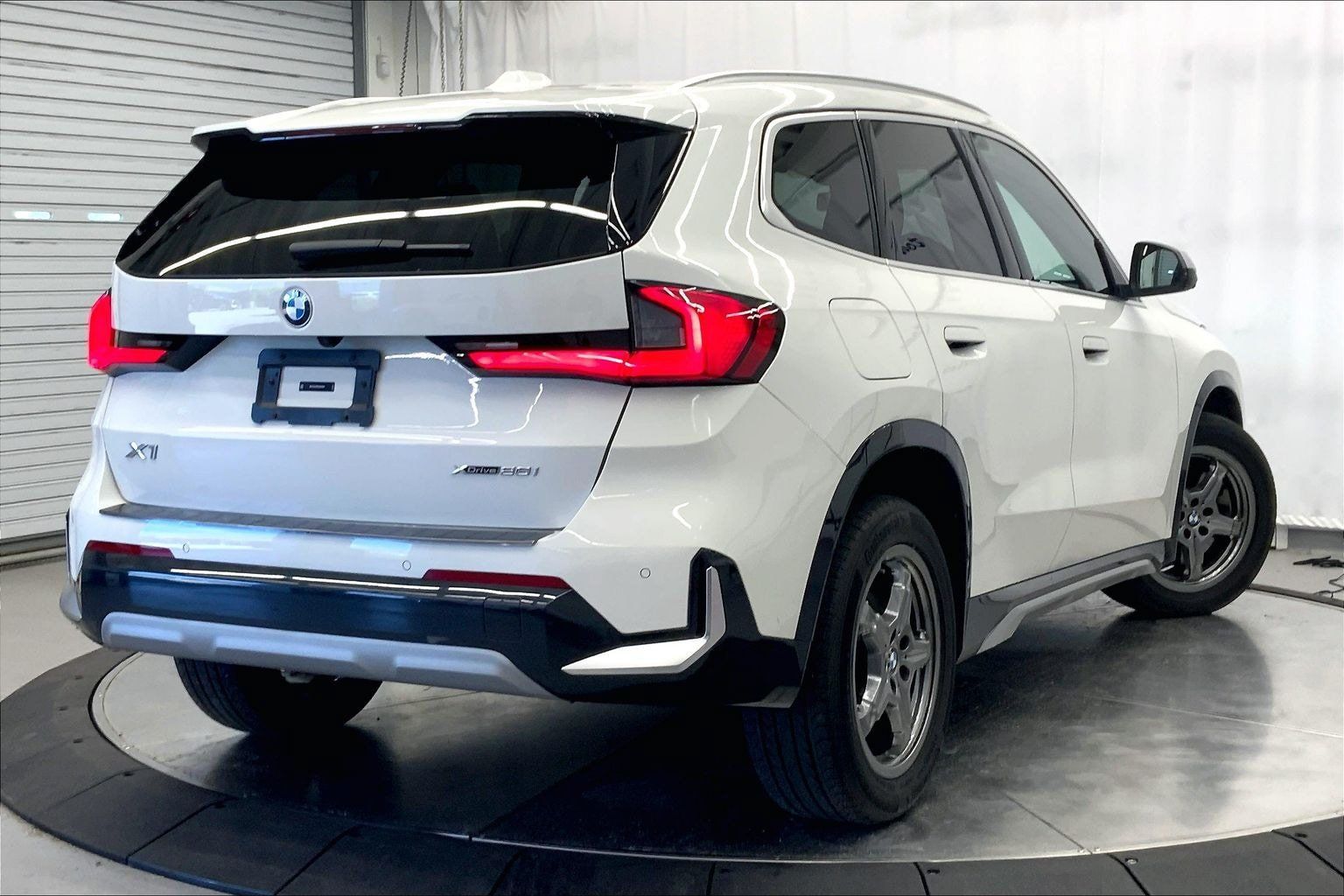 Used 2023 BMW X1 xDrive28i w/ Premium Package AWD/4WD image 7