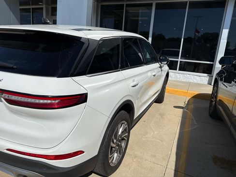 Used 2023 Lincoln Corsair AWD image 5