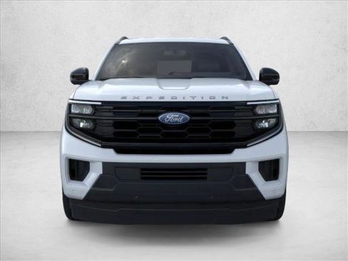 New 2026 Ford Expedition Active image 6