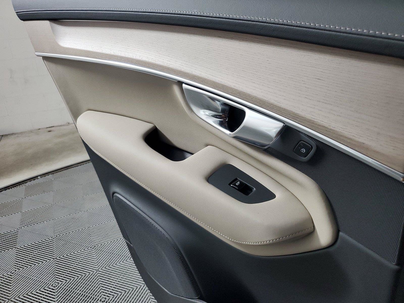 New 2026 Volvo XC90 T8 Core AWD/4WD image 18