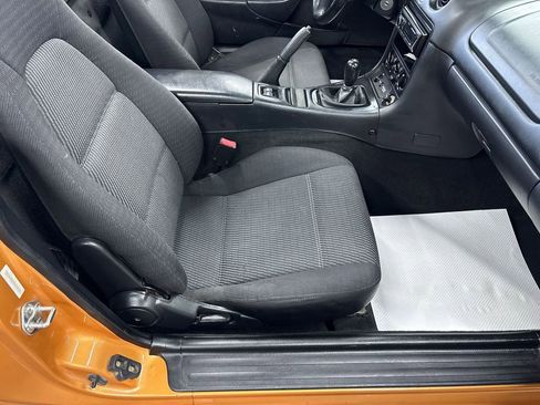 Used 2000 MAZDA MX-5 Miata image 39