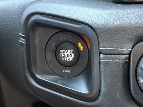 Used 2024 Jeep Wrangler Unlimited Rubicon 4xe AWD/4WD image 24