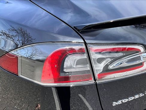 Used 2017 Tesla Model S 75 image 28