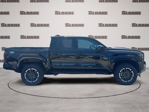 Used 2025 Toyota Tacoma TRD Sport w/ TRD Sport Upgrade Package AWD/4WD image 6