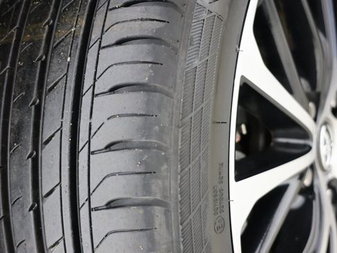 Used 2020 Toyota Camry SE image 14