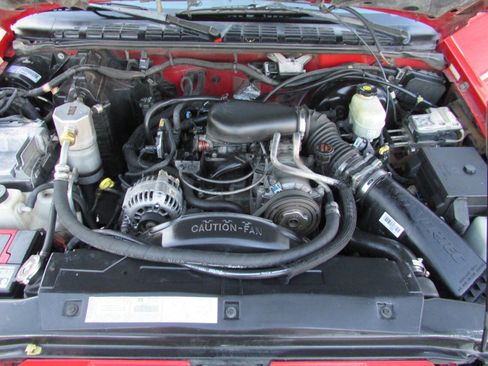 Used 2003 Chevrolet Blazer LS w/ Preferred Equipment Group AWD/4WD image 11