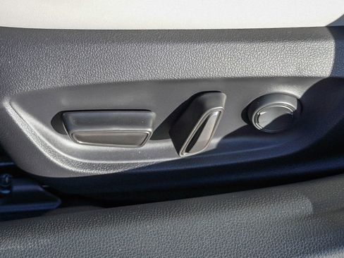 New 2026 Toyota Prius XLE image 17