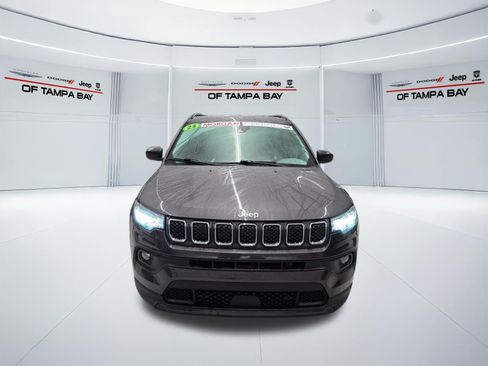 Used 2023 Jeep Compass Latitude AWD/4WD image 8