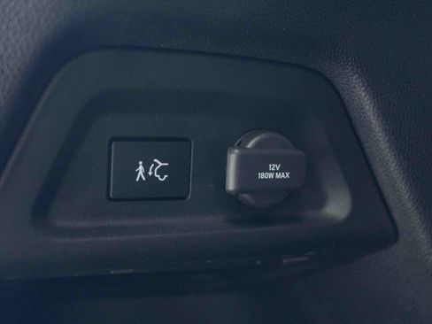 Used 2025 Honda Pilot Touring image 45