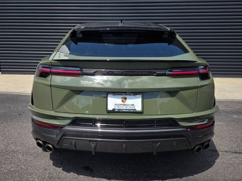 Used 2023 Lamborghini Urus Performante AWD/4WD image 22