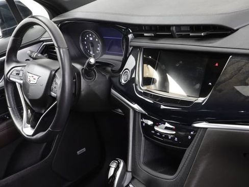 Used 2024 Cadillac XT6 Premium Luxury w/ Technology Package AWD/4WD image 26