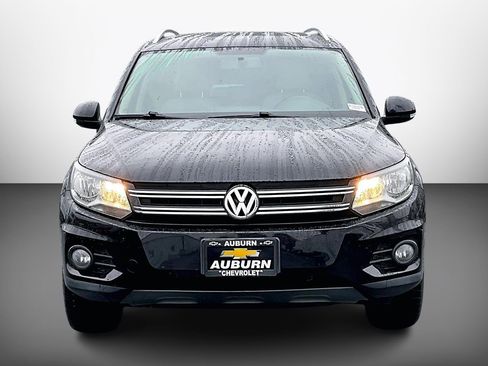 Used 2015 Volkswagen Tiguan SEL image 3