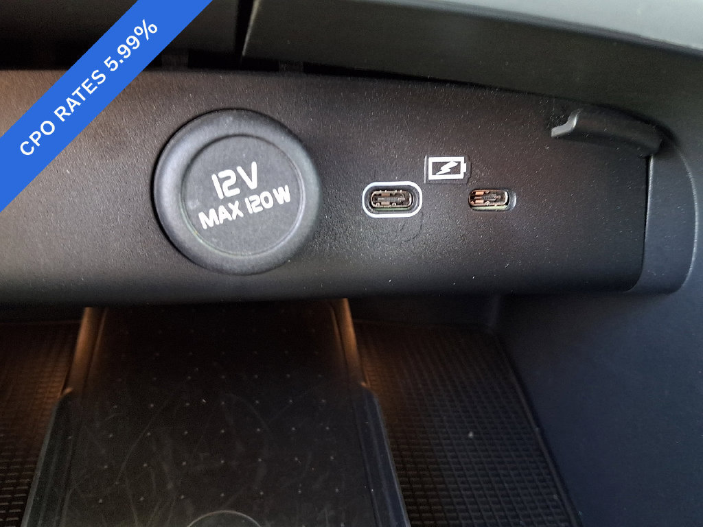 Used 2023 Volvo XC40 B5 Ultimate w/ Protection Package Premier AWD/4WD image 25