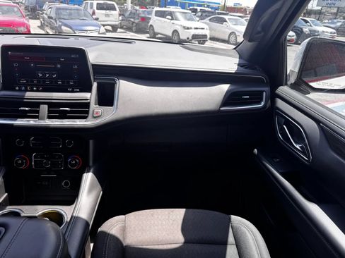 Used 2021 Chevrolet Tahoe LS RWD image 16