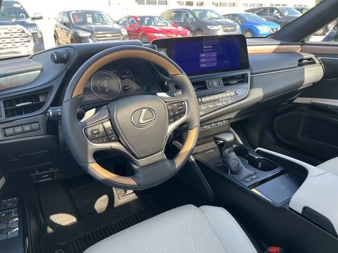 Used 2024 Lexus ES 300h Ultra Luxury w/ Accessory Package (Z2) FWD image 27