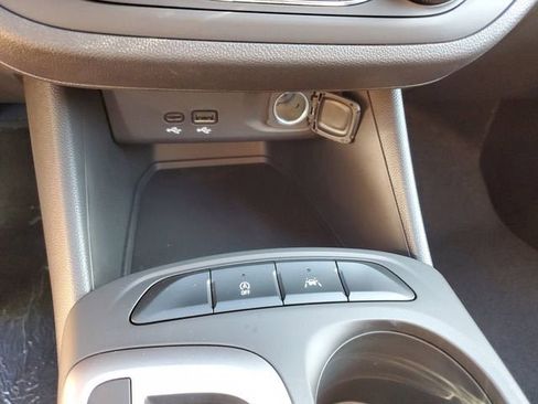 New 2025 Buick Envista Preferred w/ Advanced Safety Package image 23