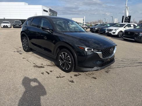 Used 2023 MAZDA CX-5 AWD 2.5 S w/ Premium Package image 3
