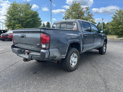 Used 2021 Toyota Tacoma SR AWD/4WD image 4