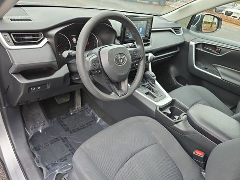 Used 2019 Toyota RAV4 LE image 15