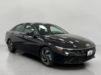 New 2025 Hyundai Elantra SEL image 1