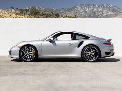 Certified 2014 Porsche 911 Turbo S AWD/4WD image 2