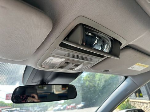 Used 2018 Honda CR-V EX image 19