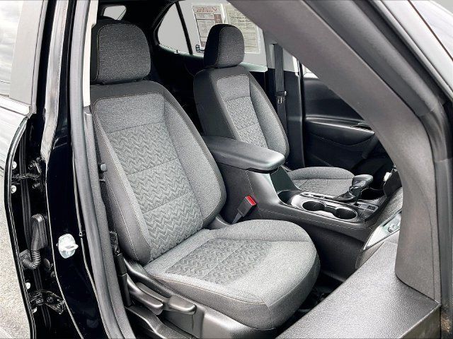 Used 2024 Chevrolet Equinox LT AWD/4WD image 11