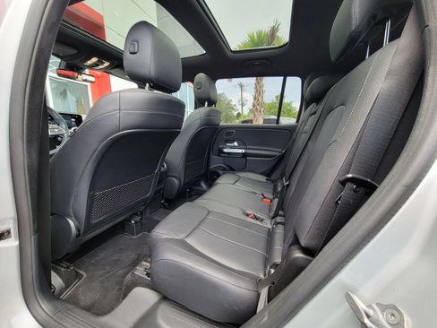 Used 2020 Mercedes-Benz GLB 250 4MATIC image 17