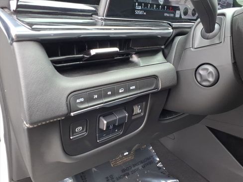 Certified 2021 Cadillac Escalade Sport image 26