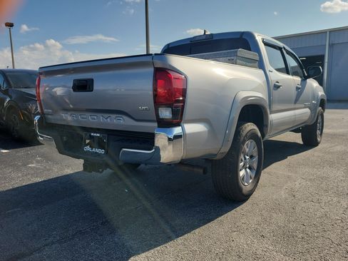 Used 2018 Toyota Tacoma SR5 RWD image 5