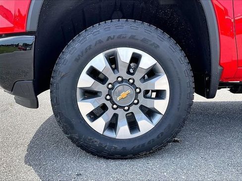 New 2026 Chevrolet Silverado 2500 Custom w/ Custom Value Package AWD/4WD image 7
