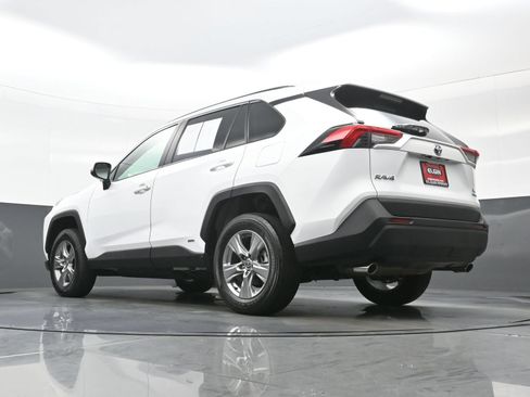 Used 2024 Toyota RAV4 XLE AWD/4WD image 30