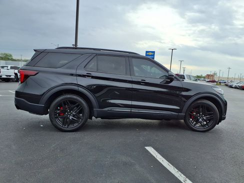 Used 2025 Ford Explorer ST AWD/4WD image 40