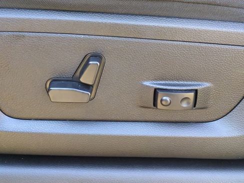 Used 2024 RAM 2500 Big Horn w/ Bed Utility Group image 12