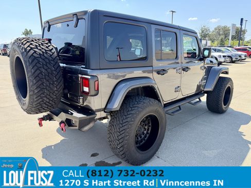 Used 2021 Jeep Wrangler Unlimited Sahara w/ Dual Top Group AWD/4WD image 8