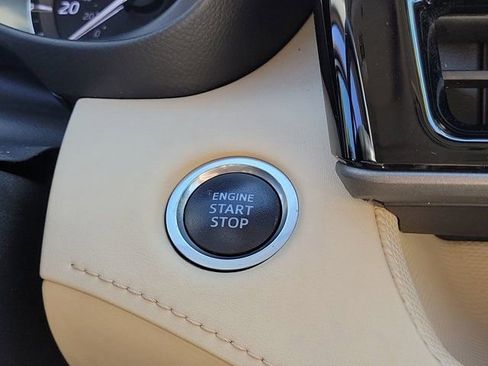 Used 2020 Toyota Highlander Limited image 35