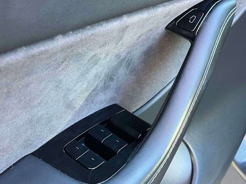 Used 2021 Tesla Model Y Performance image 18