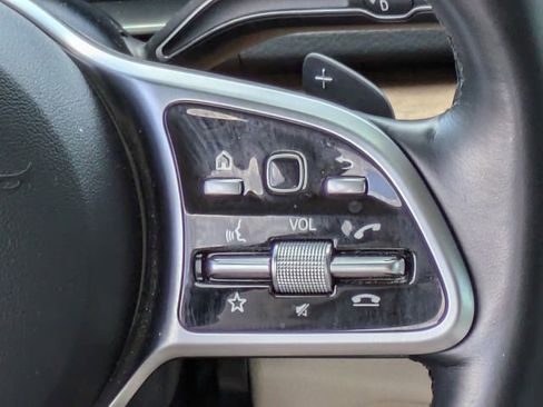 Used 2022 Mercedes-Benz GLS 450 4MATIC image 23