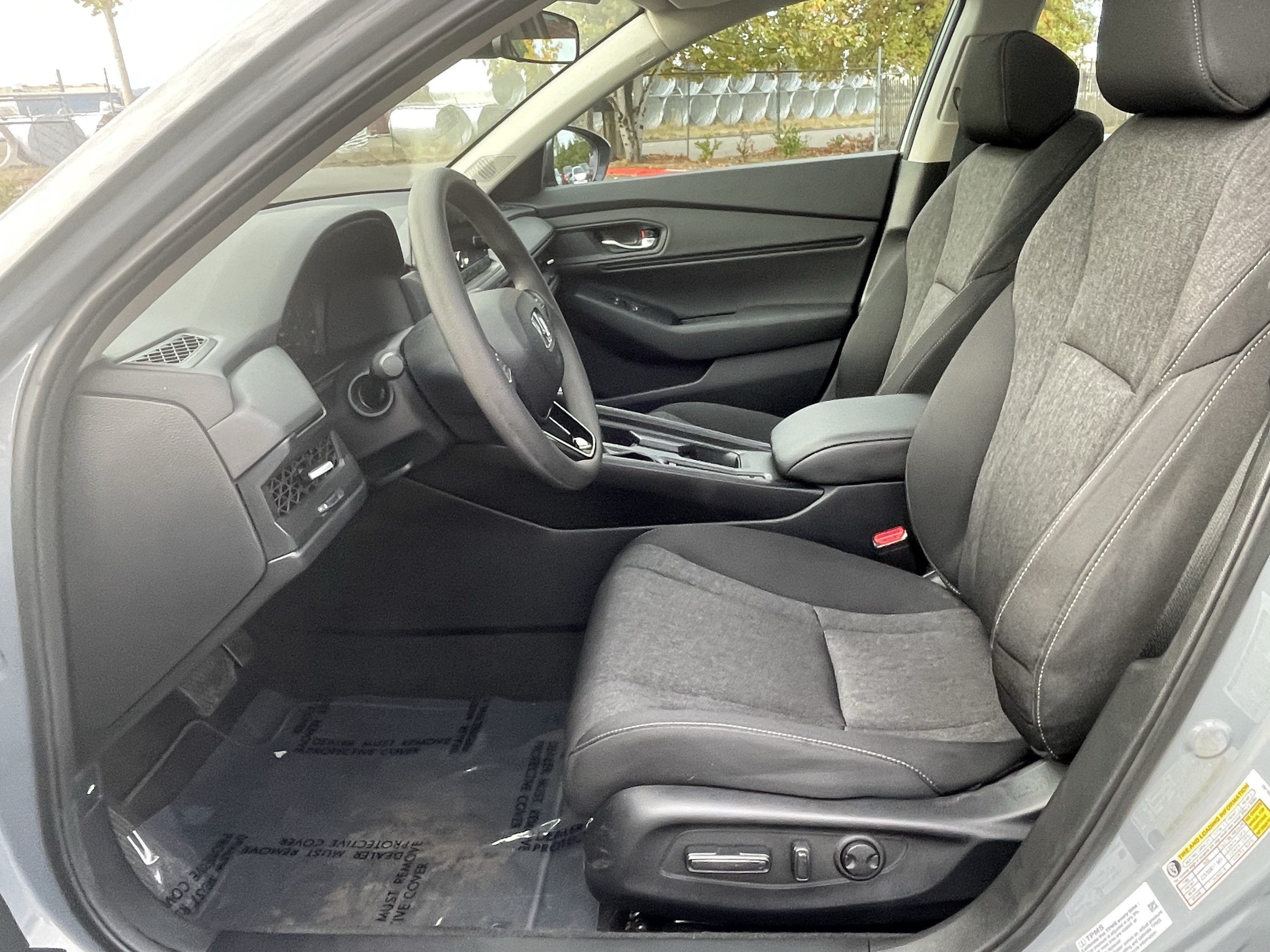 Used 2025 Honda Accord SE image 11