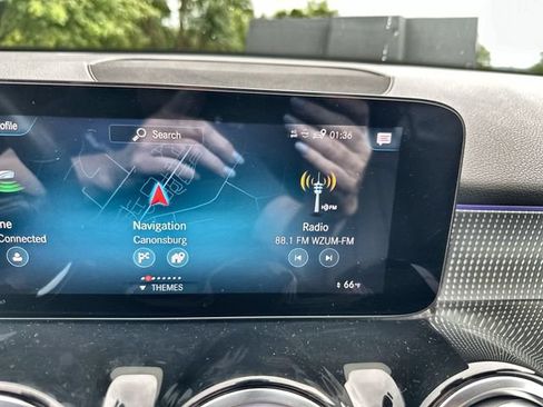 Used 2022 Mercedes-Benz GLB 250 4MATIC image 17