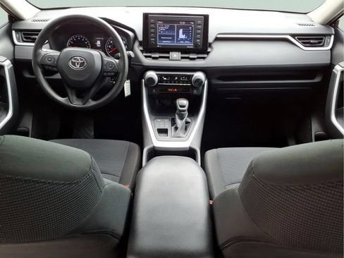 Used 2022 Toyota RAV4 LE AWD/4WD image 21
