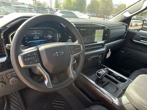 New 2026 Chevrolet Silverado 1500 LT Trail Boss w/ LT Trail Boss Premium Package AWD/4WD image 18